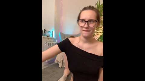 Media: radiants_two Stripchat 2023-11-11 00:06:00