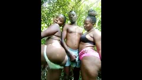 Media: rediant_two256 Stripchat 2023-11-11 10:06:00