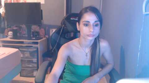 Media: sarahqueen001 Stripchat 2023-11-10 23:49:00