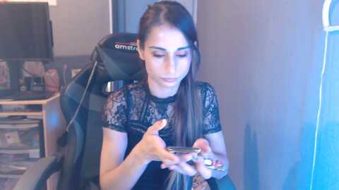 Media: sarahqueen001 Stripchat 2023-11-11 16:49:00