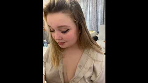 Media: sofiaadams Stripchat 2023-11-11 10:28:00