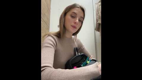 Media: _angelari_ Stripchat 2023-11-11 22:28:00