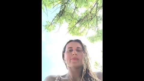 Media: beverly_hillls Stripchat 2023-11-12 07:16:00