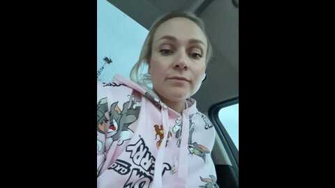 Media: bondgirl_013 Stripchat 2023-11-12 13:52:00