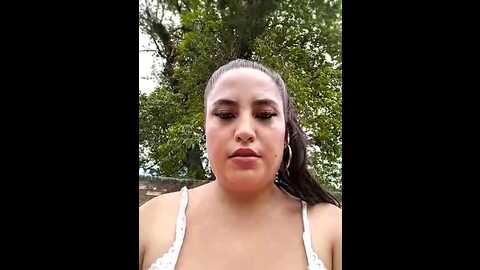 Media: nicol_toms20 Stripchat 2023-11-12 18:30:00