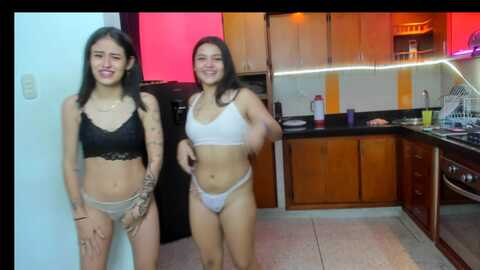 Media: royalgirls_x Stripchat 2023-11-12 03:42:00