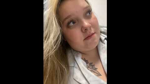Media: sofiaadams Stripchat 2023-11-12 09:00:00
