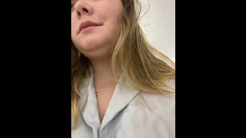 Media: sofiaadams Stripchat 2023-11-12 09:24:00