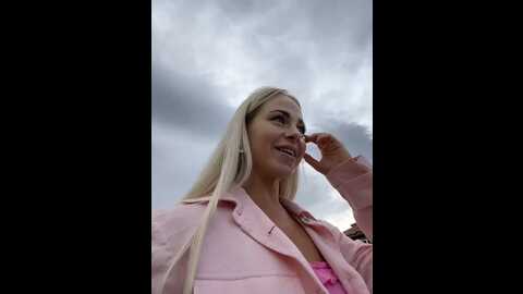 Media: streetdoll Stripchat 2023-11-12 14:43:00