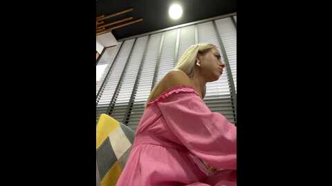 Media: streetdoll Stripchat 2023-11-12 16:26:00