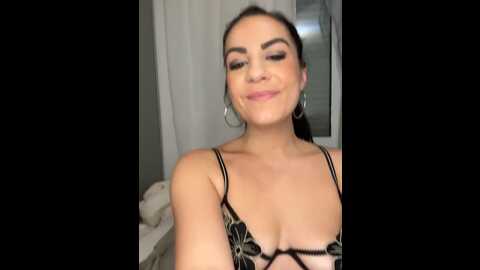 Media: victoria_athena Stripchat 2023-11-12 22:09:00