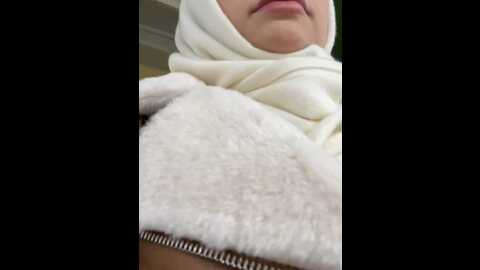 Media: angelinateller Stripchat 2023-11-13 04:13:00