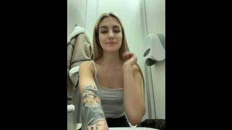 Media: euphooria Stripchat 2023-11-13 05:31:00
