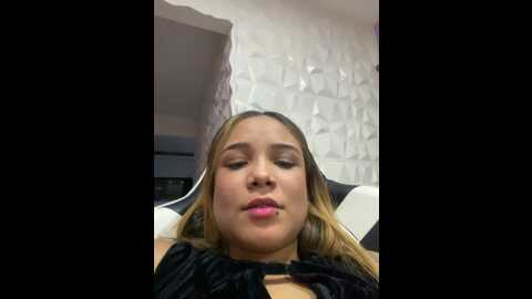 veronicahot1997 @ stripchat on 20231113