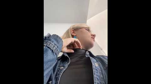 Media: baby__naughty Stripchat 2024-09-19 11:36:00