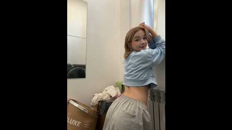 Media: baby_tiny Stripchat 2024-09-19 15:54:00