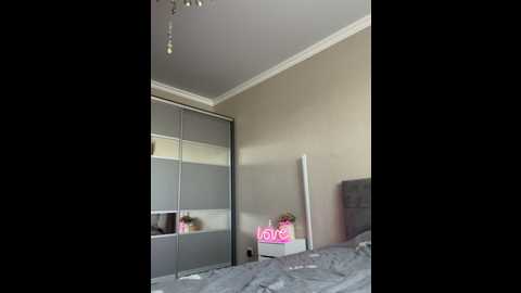 Media: jessislove Stripchat 2024-09-19 07:33:00