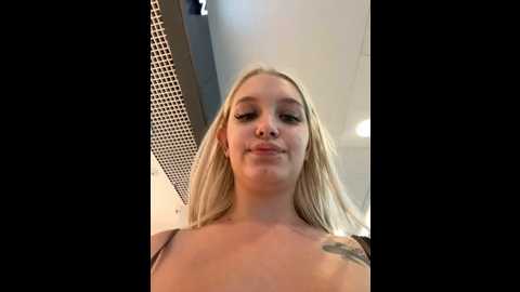Media: milkyy_wway Stripchat 2024-09-19 09:27:00