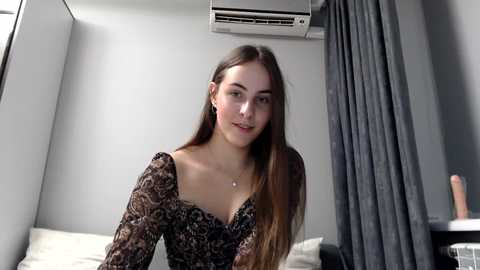 Media: sierrasky_ Stripchat 2024-09-19 18:09:00