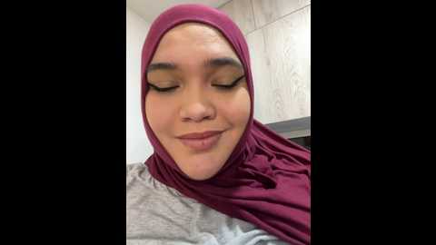 Media: sweetmuslim01 Stripchat 2024-09-19 06:29:00