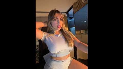 Media: hannabeckett Stripchat 2024-09-20 03:28:00