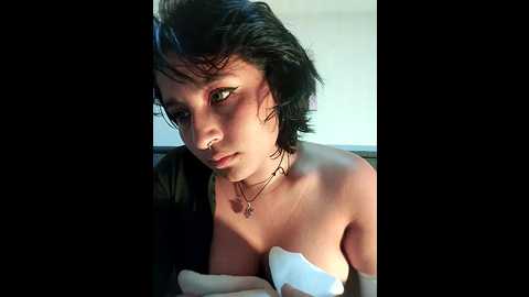 Media: kio_humuri Stripchat 2024-09-20 19:20:00