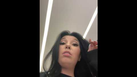 Media: tisha_busty Stripchat 2024-09-20 17:17:00