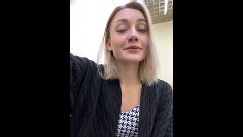 Media: baby_brownie Stripchat 2024-09-21 09:10:00