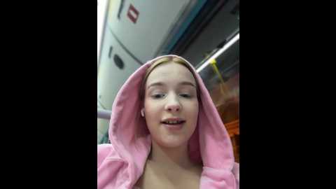 Media: baby_tiny Stripchat 2024-09-21 20:23:00