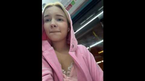 Media: baby_tiny Stripchat 2024-09-21 20:40:00