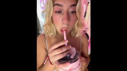 Media: enyeld_ruru Stripchat 2024-09-21 19:22:00