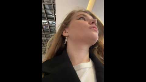 Media: holy_tereza Stripchat 2024-09-21 18:48:00