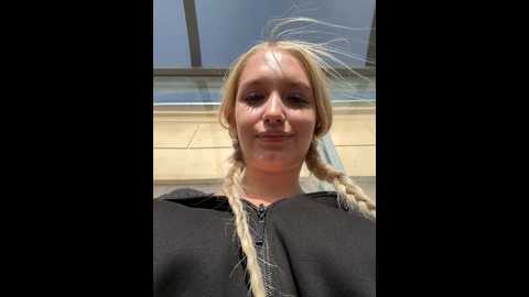 Media: milkyy_wway Stripchat 2024-09-21 09:46:00