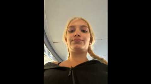 Media: milkyy_wway Stripchat 2024-09-21 10:52:00