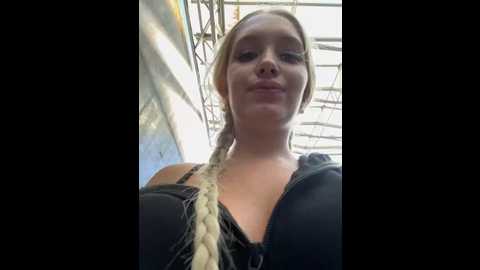 Media: milkyy_wway Stripchat 2024-09-21 11:03:00
