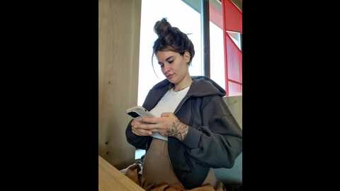 Media: tattoogirlalia Stripchat 2024-09-21 12:22:00