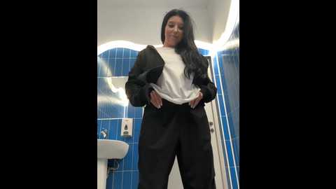 Media: tisha_busty Stripchat 2024-09-21 12:25:00