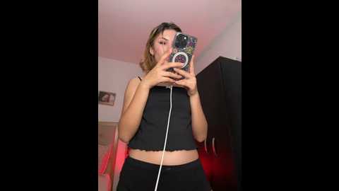 Media: your_honeey Stripchat 2024-09-21 04:43:00