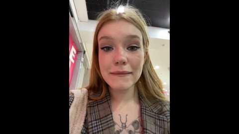 Media: honey___hot Stripchat 2024-09-22 18:04:00