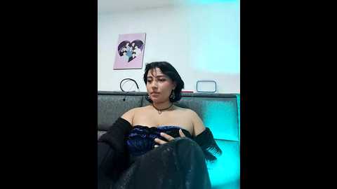 Media: kio_humuri Stripchat 2024-09-22 12:18:00