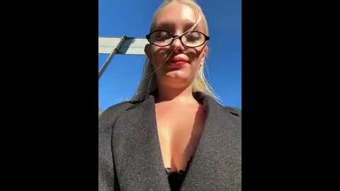 Media: milkyy_wway Stripchat 2024-09-22 07:06:00