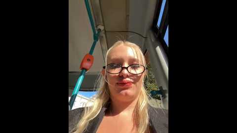Media: milkyy_wway Stripchat 2024-09-22 08:53:00