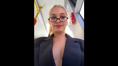 Media: milkyy_wway Stripchat 2024-09-22 11:34:00