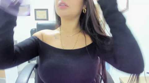 Media: sara_fun Stripchat 2024-09-22 06:14:00