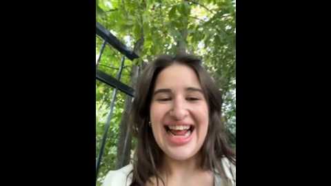 Media: sophie_avory Stripchat 2024-09-22 14:33:00