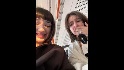 Media: sophie_avory Stripchat 2024-09-22 14:58:00