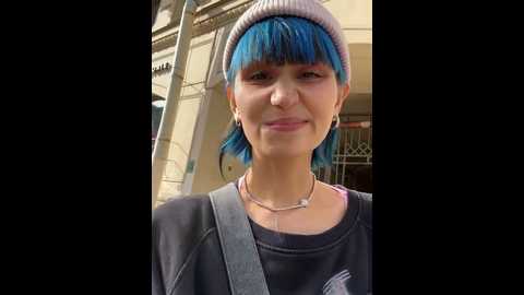 Media: bigbabykiki Stripchat 2024-09-23 08:40:00