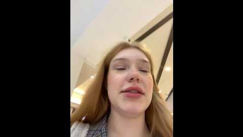 Media: honey___hot Stripchat 2024-09-23 14:24:00