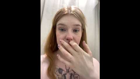 Media: honey___hot Stripchat 2024-09-23 17:17:00