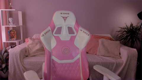 Media: leahsthetics Stripchat 2024-09-23 05:10:00